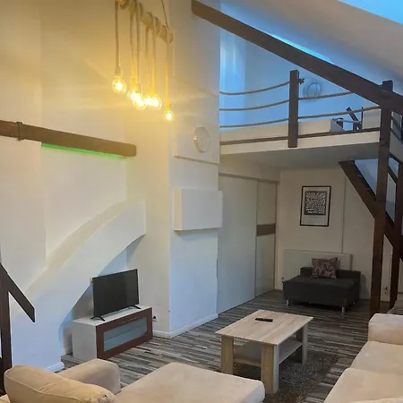 Bella * Komárno